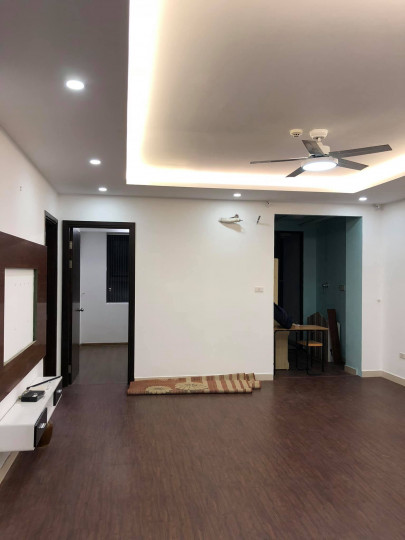 Cho thuê Chung Cư FLC Complex 36 Phạm Hùng căn 2PN Cơ Bản giá 10tr